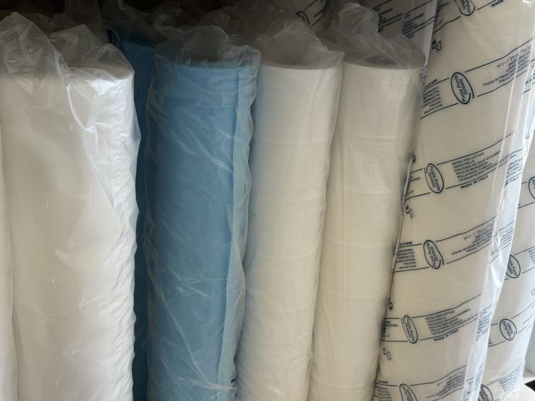 Rouleaux de draps d’examen à usage unique pour cabinets médicaux et paramédicaux